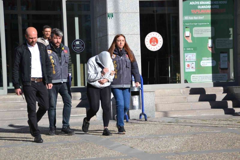 Yasak aşk fotoğrafı, tehdit; genç kızı ölüme sürükledi
