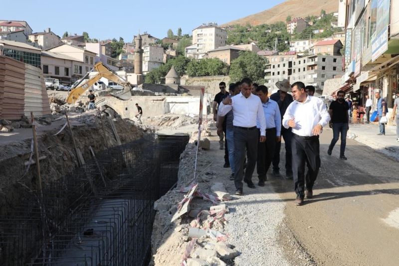Vali Çağatay, dere üstü projesini inceledi
