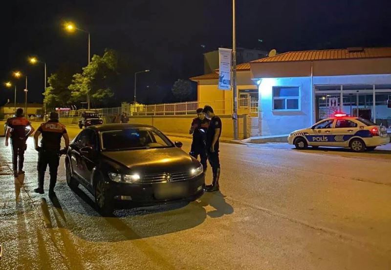 Erzincan’da çeşitli suçlardan aranan 61 kişi yakalandı
