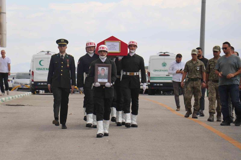 Pençe-Kilit Operasyonu şehidi Malatya’da son yolculuğuna uğurlandı
