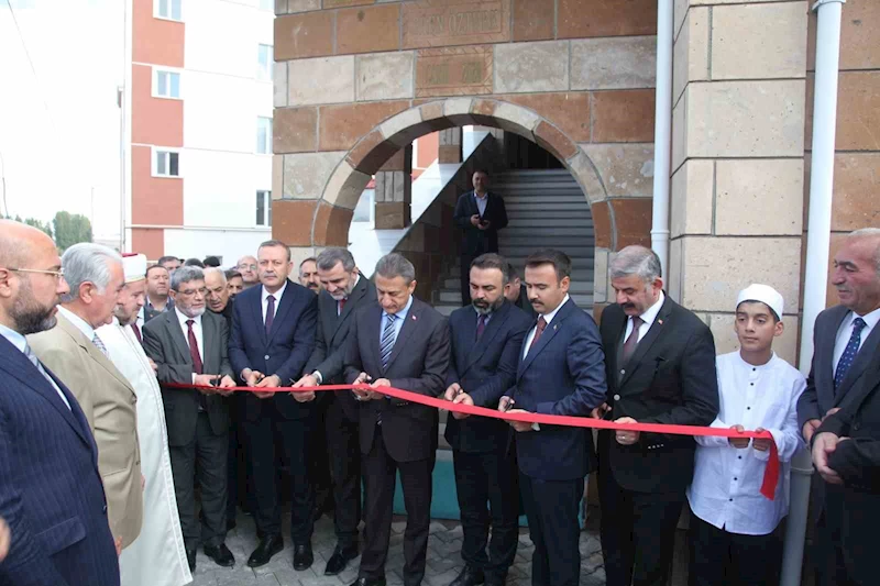 Şehidin vasiyeti olan cami ve yatılı hafızlık Kur’an kursu ibadete açıldı
