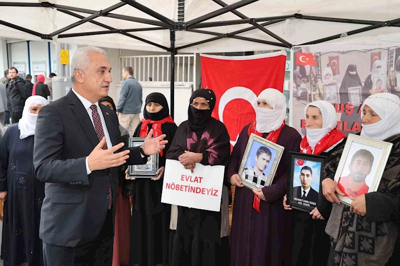 Muş Valisi Çakır: “Terörü bitirecek olan da sizlerin bu haklı çığlıklarıdır”
