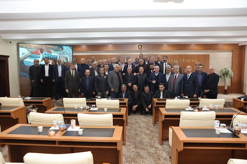 Sekmen, “ Muhtarlar bizim baş tacımız”
