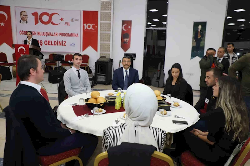 Vali Çelik: 