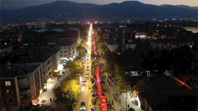 Erzincan’da 600 metrelik bayrakla 