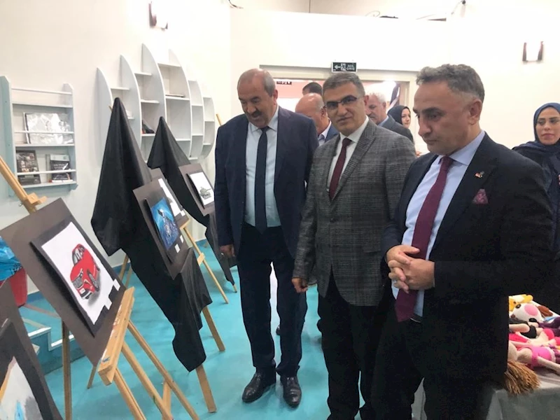 Çocuklar gönüllerinden geçenleri eserlerinde resmetti
