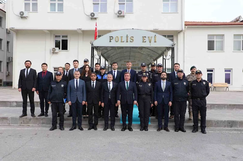 Vali Aydoğdu, genel asayiş durumu ve icra edilen faaliyetler hakkında brifing aldı
