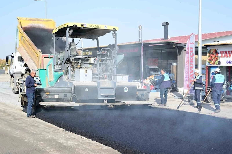 Battalgazi’de konteyner çarşılar asfaltlanıyor
