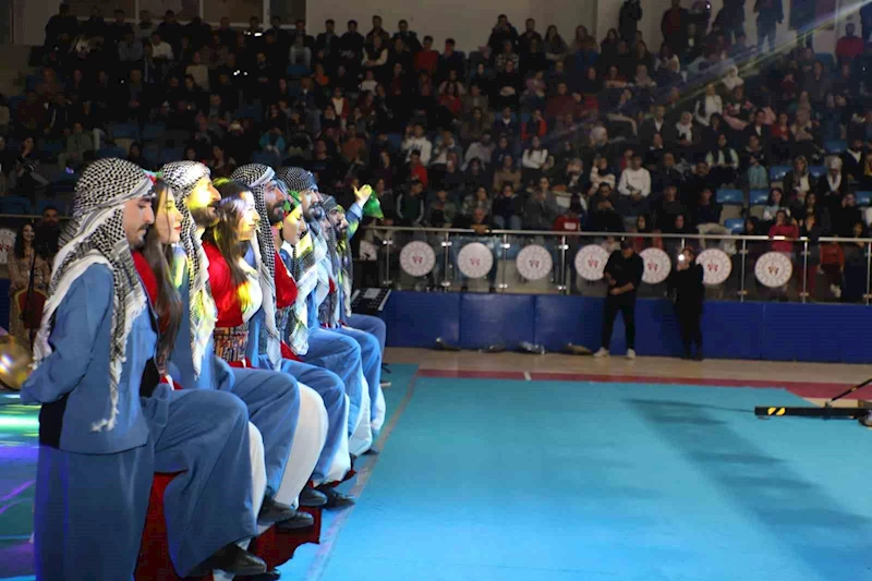 Hakkari Belediyesi Sanat Topluluğundan muhteşem gösteri

