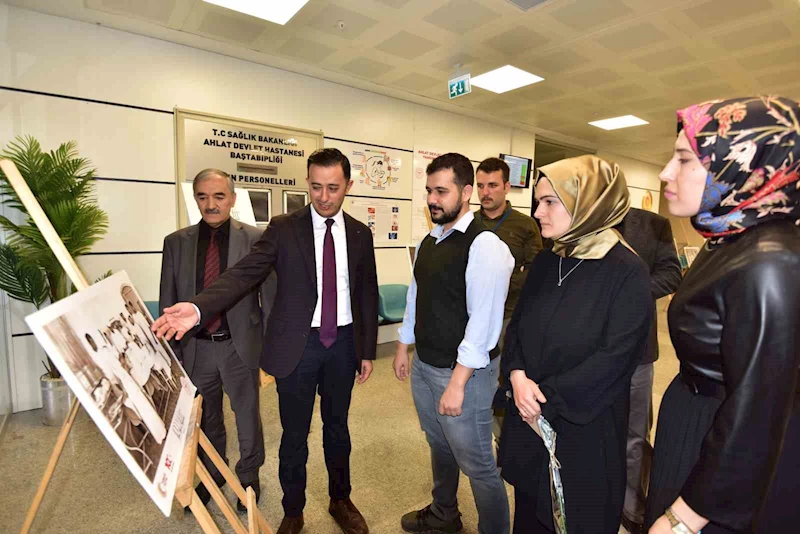 Ahlat’ta ‘100 Yıldır Aynı Aşk ve Heyecanla’ fotoğraf sergisi
