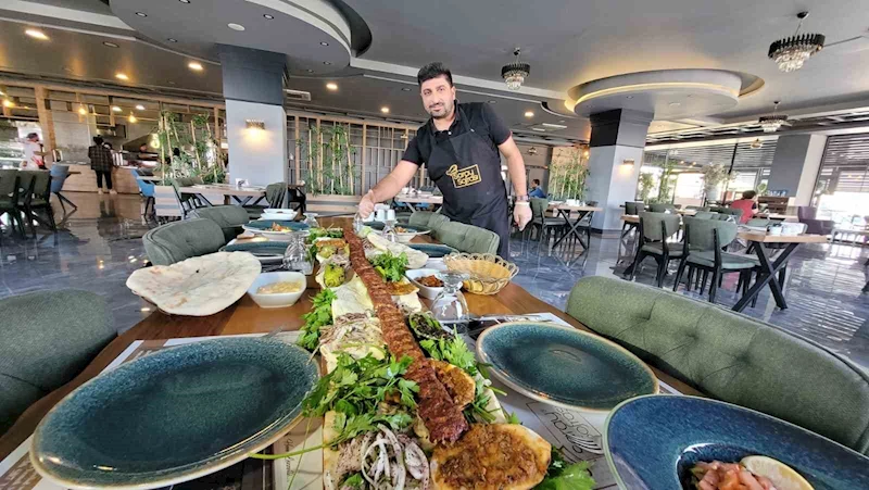 Metrelik kebabı yemek isteyenler bu adrese geliyor

