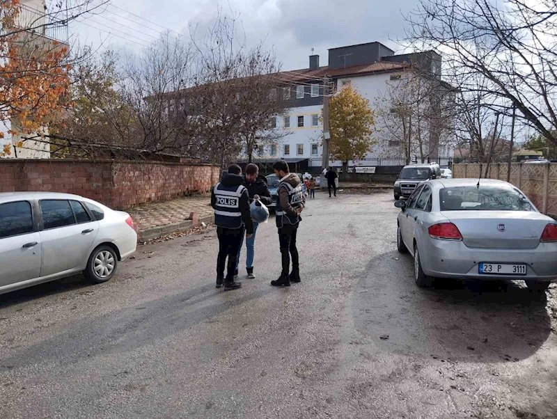 Elazığ’da okul önlerinde denetim

