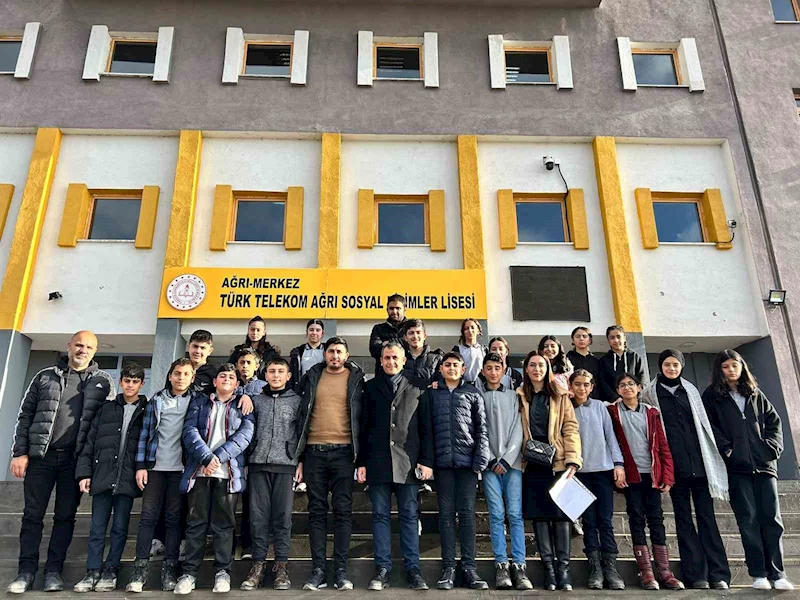 Ağrı’da ortaokul öğrencileri liseleri tanıdı
