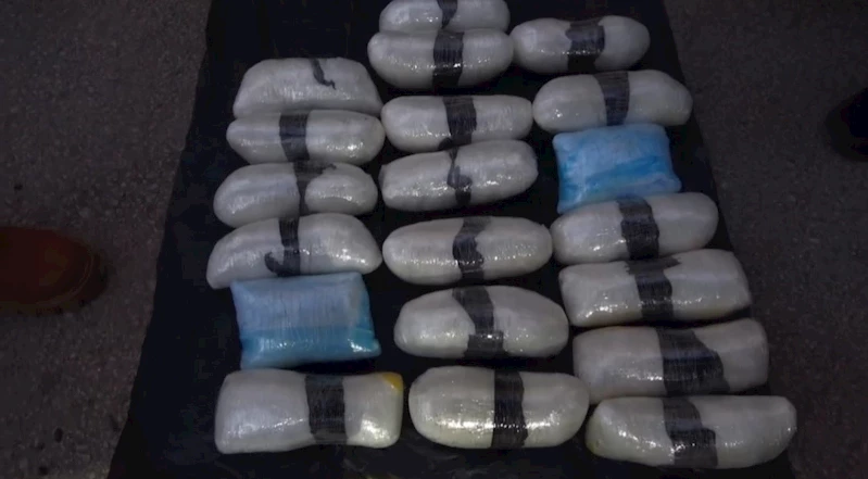 Polisten kaçan araçtan 12 kilo 600 gram metamfetamin çıktı
