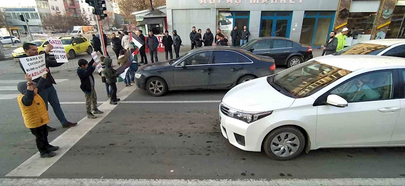 Ağrı’da gençlerden İsrail’e tepki
