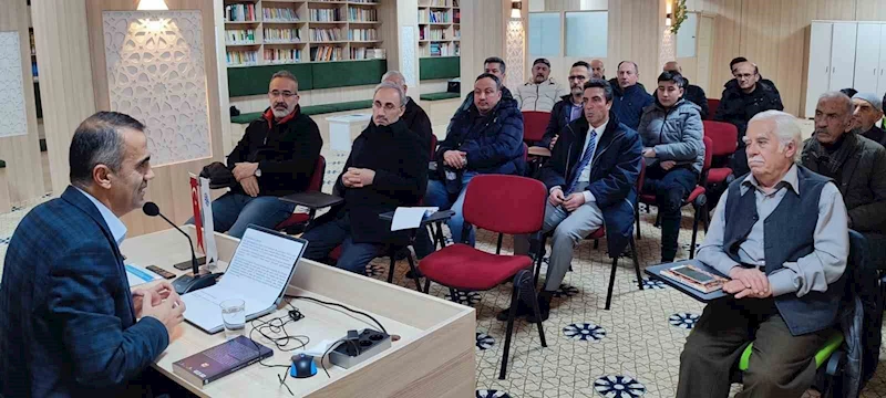 TYB’nin konuğu olan Karaağaç, “Yaşamın Metafizik Boyutu” konusunu anlattı
