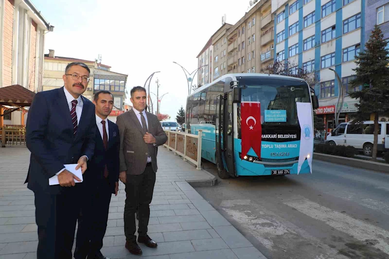 Vali Ali Çelik yeni alınan 2 toplu taşıma aracı törenine katıldı
