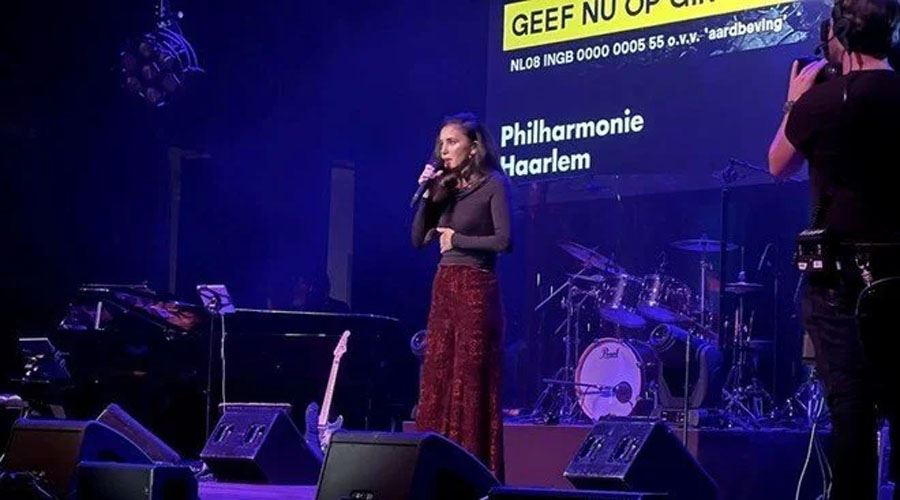 Depremde 10 akrabasını kaybeden Karsu Dönmez Hollanda