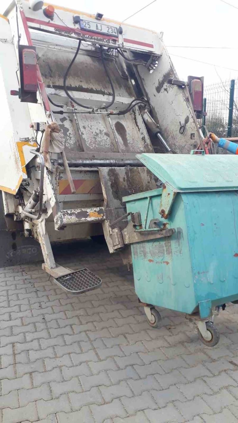 Serdivan Belediyesi temizlik işleri deprem bölgesinde
