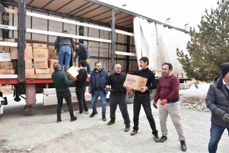 Erzincan İl Milli Eğitim Müdürlüğü 6. yardım tırını uğurladı

