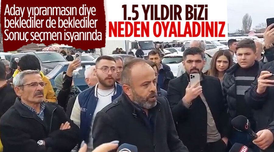 Saadet Partisi Genel Merkezi önünde Meral Akşener