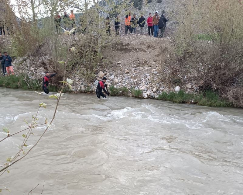 Malatya’da çaya düşen 8 yaşındaki kız hayatını kaybetti

