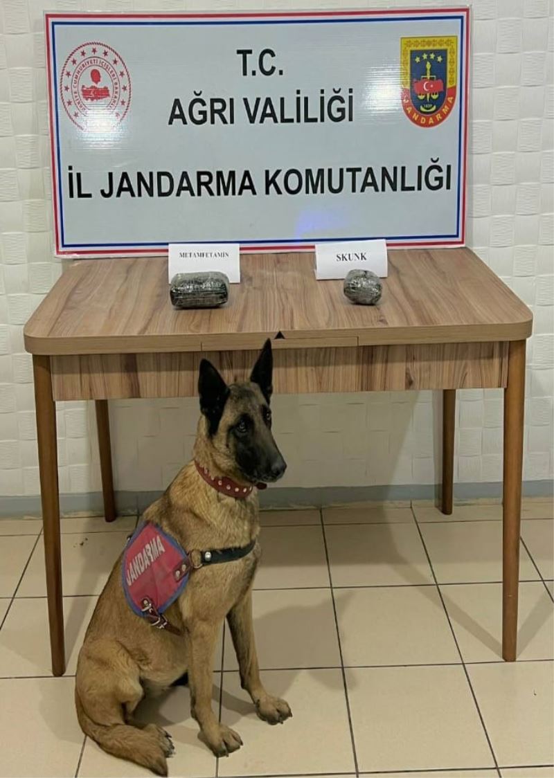 Karpuz yüklü tırdan 62 litre 420 gram sıvı metamfetamin çıktı
