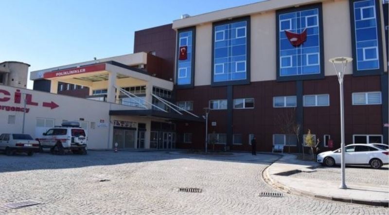 Devrilen traktörün altında kalan yaşlı adam hayatını kaybetti
