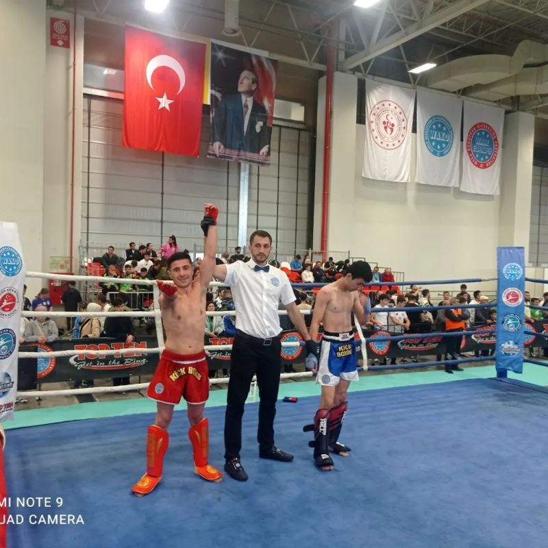 Tatvanlı sporculardan “Kickboks” başarısı
