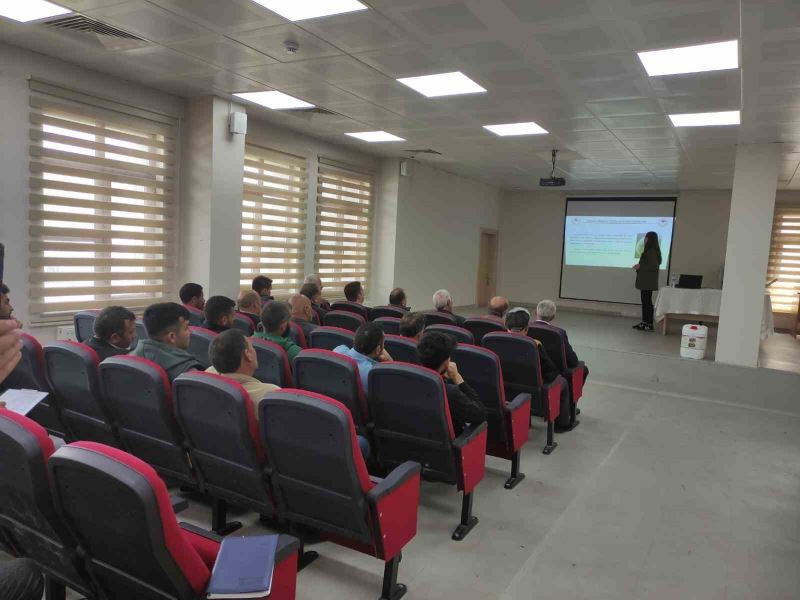 Selim’de muhtarlar ve çiftçiler bilgilendirildi
