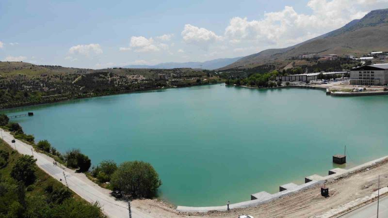 Yağışlar Malatya’da çiftçilerin yüzünü güldürüyor
