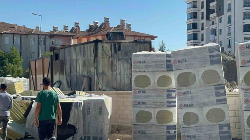 İBB Başkanı İmamoğlu’nun Elazığ’da yaptıracağı okulda yangın
