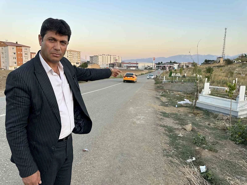 Yüksekova’da mezarlıkta yer kalmadı, mezarlar yola taştı

