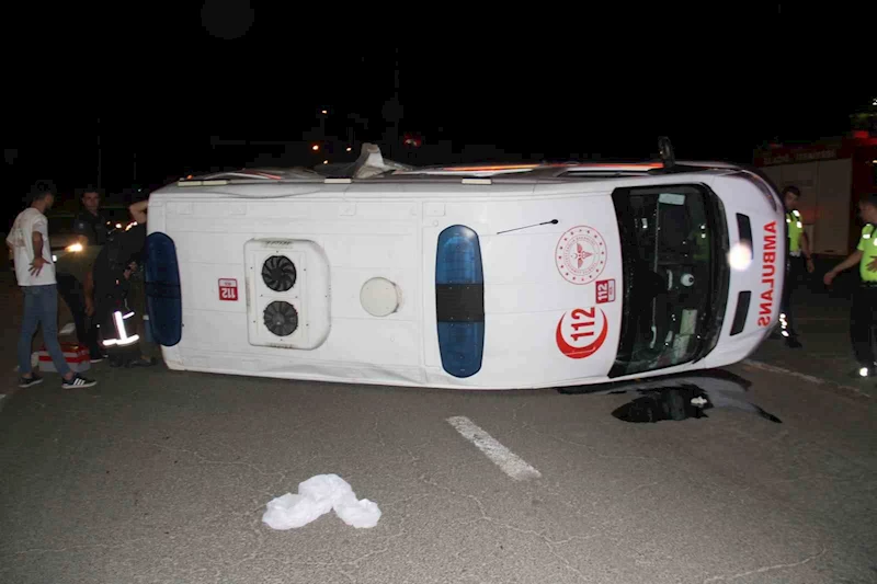 Elazığ’da ambulans ile pikap çarpıştı: 5 yaralı
