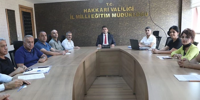 Hakkari’de bursluluk sınavı toplantısı yapıldı
