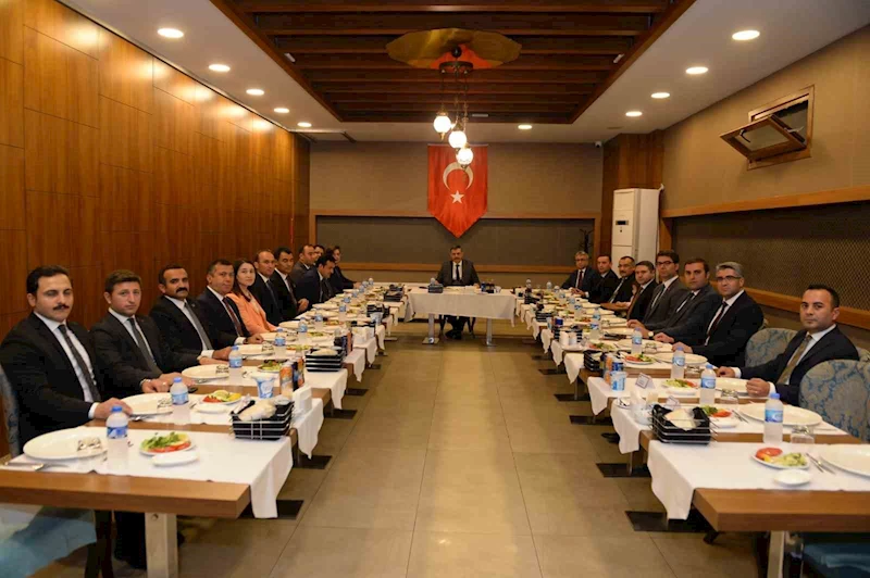 Vali Çiftçi’den Kaymakamlara veda
