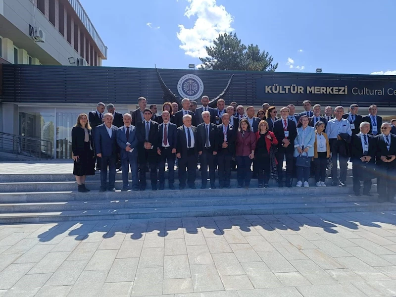 TÜBA Asli Üyesi Rektör Alma, “Biyoçeşitlilik, Tarım ve Gıda Sempozyumu”na Katıldı
