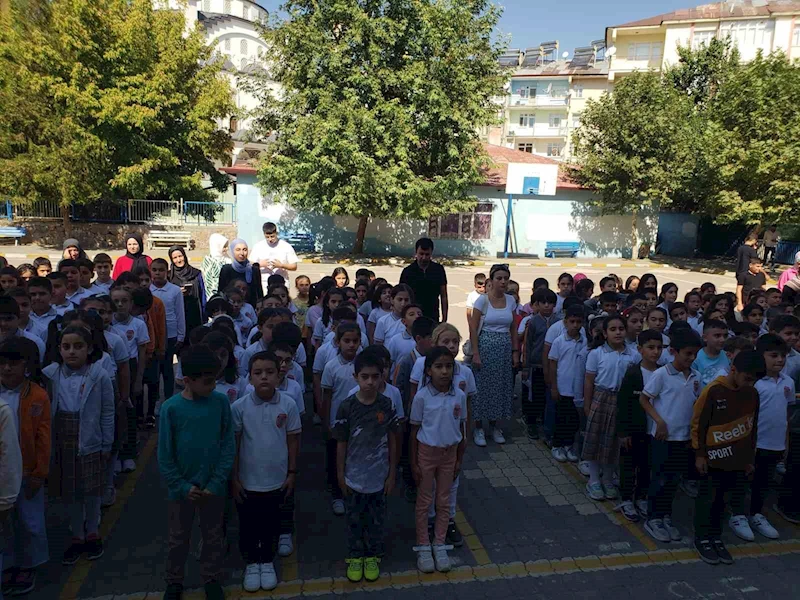 Karakoçan’da İlk Öğretim Haftası Kutlandı
