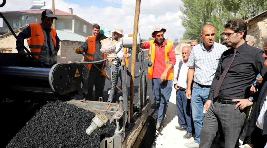 Erciş Kaymakamı Murat Karaloğlu çalışmaları inceledi