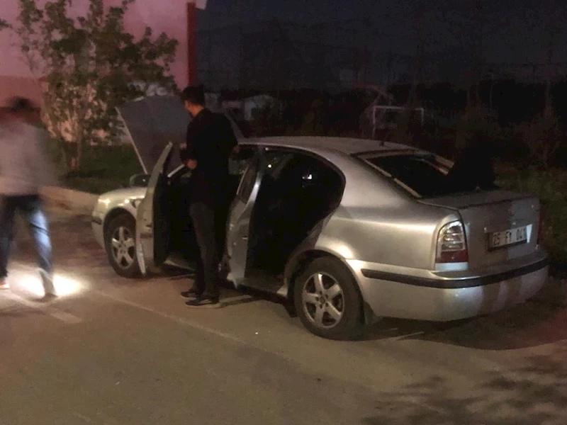 Arabada sıkışan gaz patladı, 4 arkadaş hastanelik oldu
