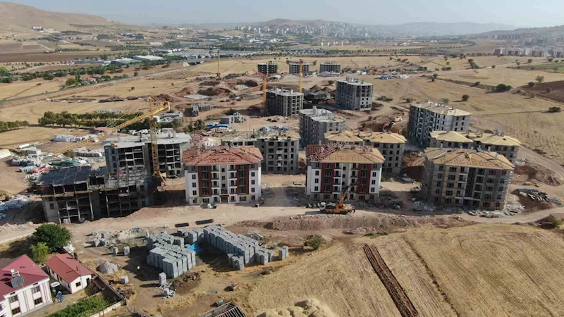 Elazığ’da kalıcı konutların 13’üncü bloğu tamamlandı
