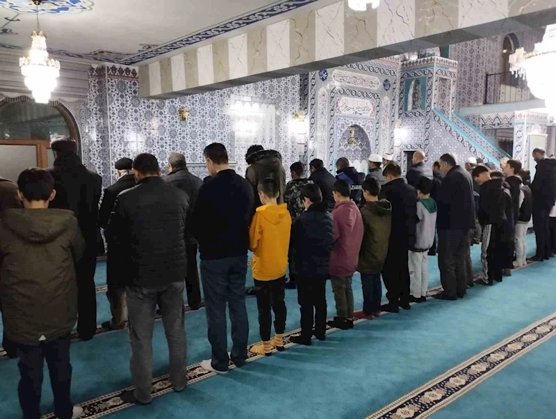 Varto’da Regaip Kandili dualarla idrak edildi
