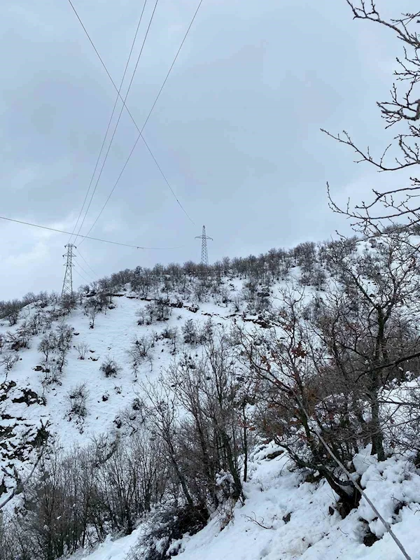 Elektrik arıza ekiplerinin zorlu mesaisi
