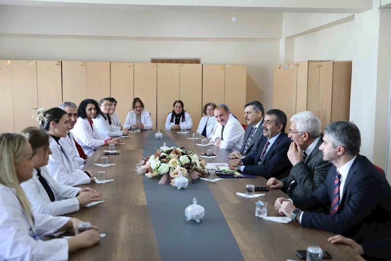 Öğretmenler odasında buluştular
