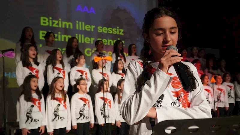 Çocuk korosu mest etti
