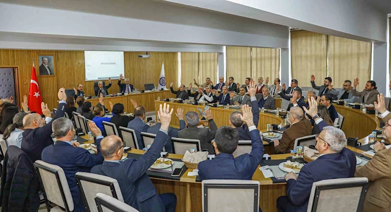 Atatürk üniversitesinden ‘tarihi’ senato

