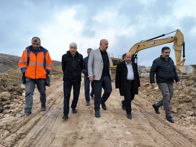 Doğanşehir Erkenek köy konutlarının yapımı sürüyor
