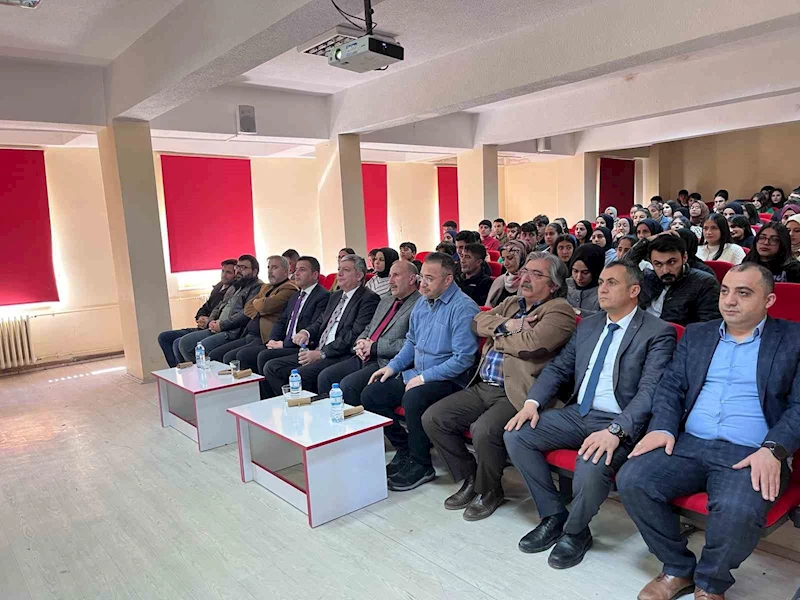 Ağrı’da ’Kutadgu Bilig’ paneli yapıldı
