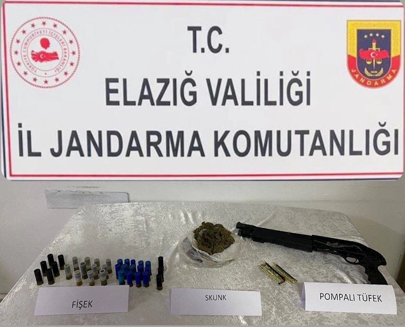 Elazığ’da ruhsatsız silahlar ele geçirildi
