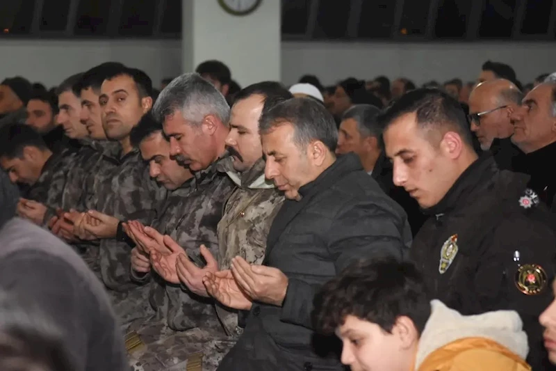 Erzincan Emniyeti deprem şehitlerini unutmadı
